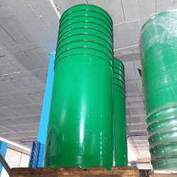 Bidones metalicos  cónicos reacondicionados de 200 litros color verde.